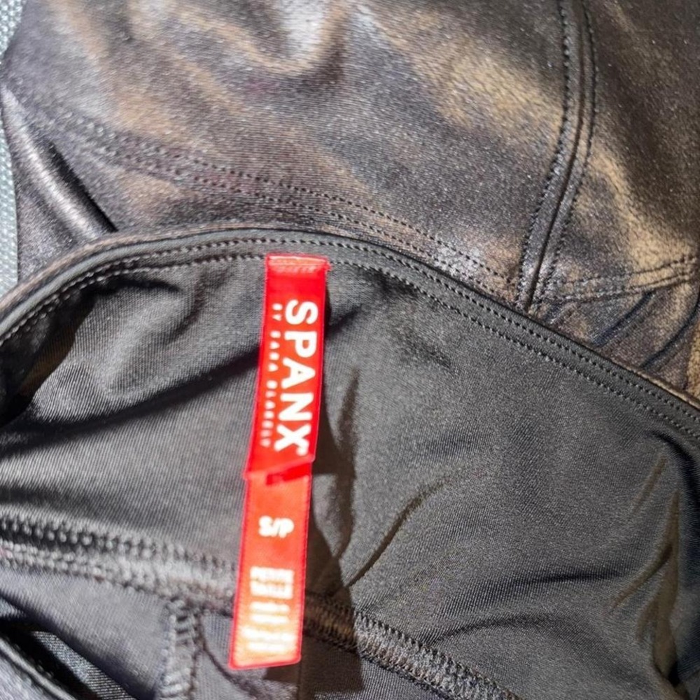 Spanx Faux Leather leggings - Picture 4 of 5